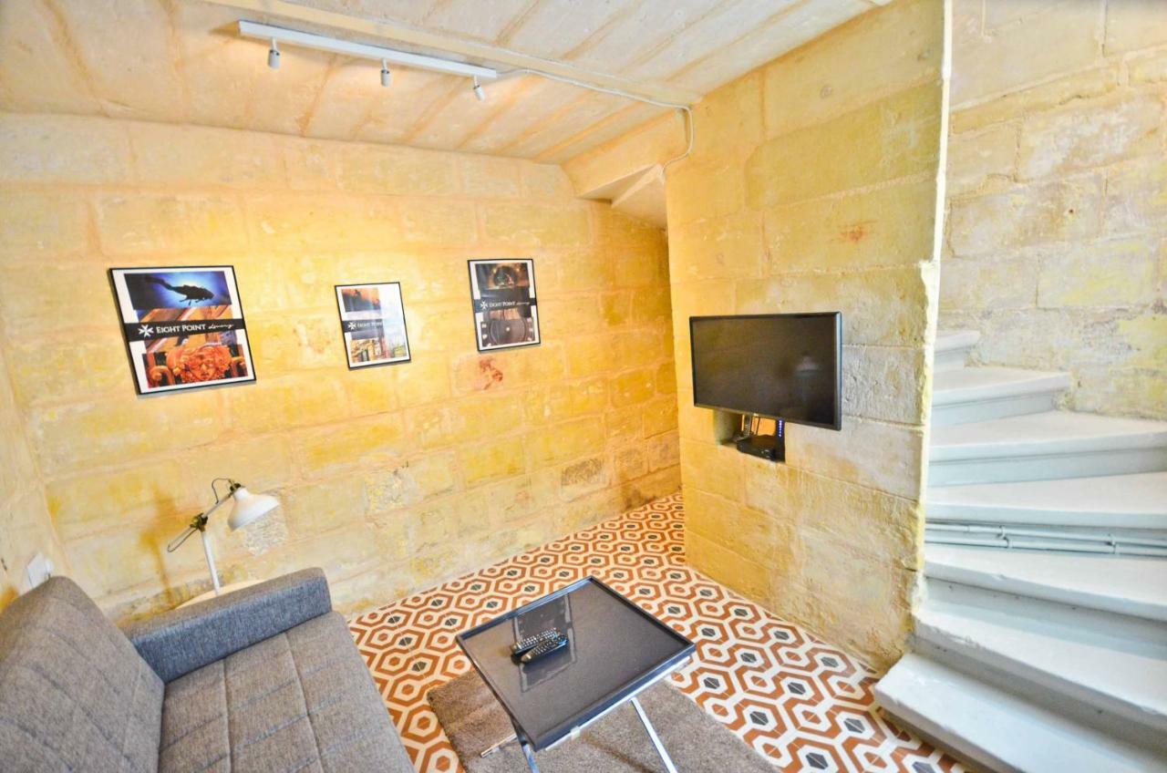 Вилла Eight Point Living 34B Биргу Экстерьер фото