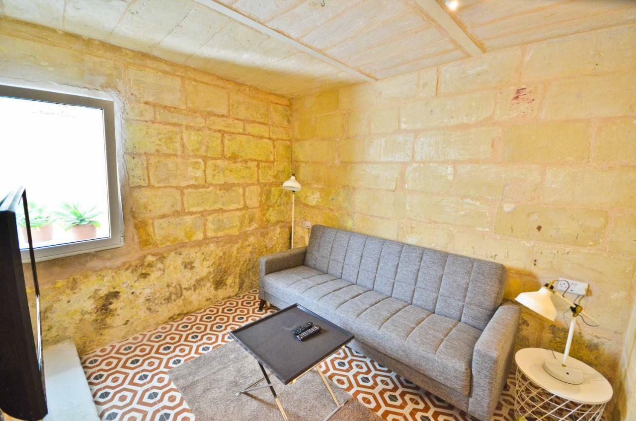 Вилла Eight Point Living 34B Биргу Экстерьер фото